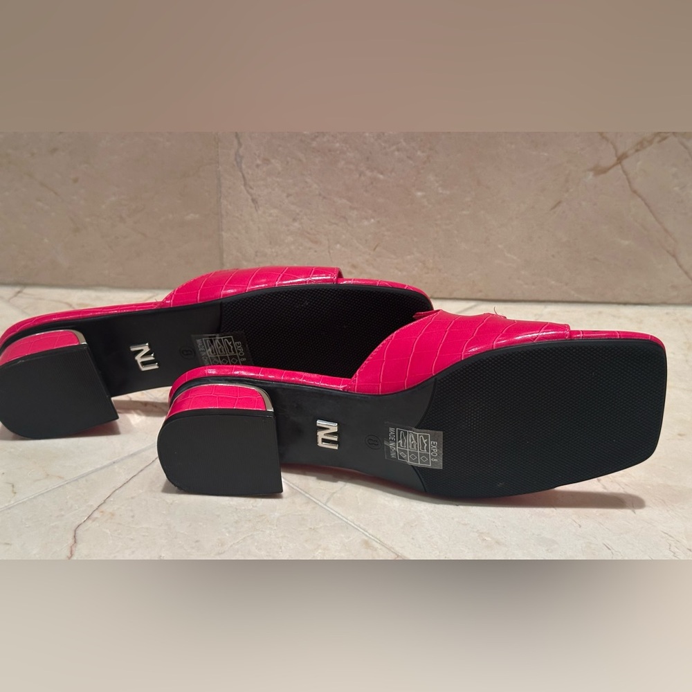 Croc Embossed Block Sandals - Picture 2 of 5